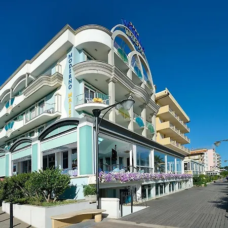 Hotel Moderno Majestic 4*